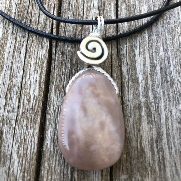 Shaded moonstone new beginnings, luck, & intuition - Picture 3 of 4